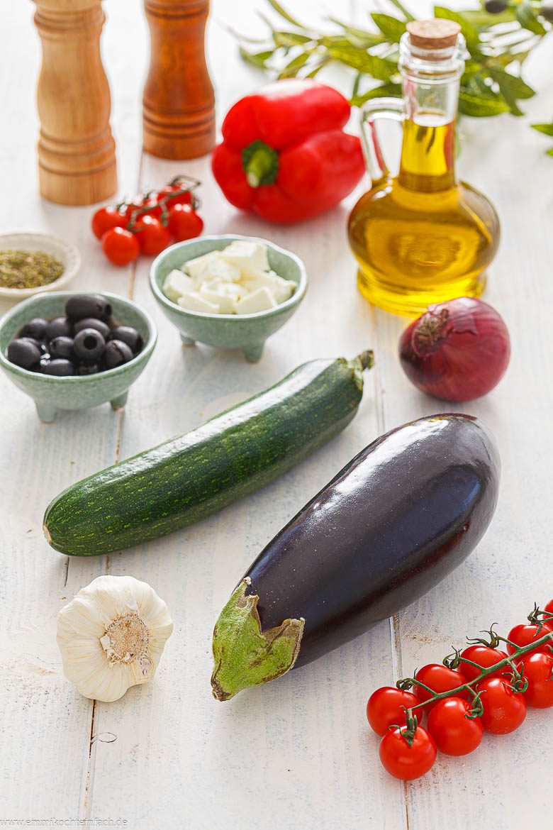 Zutaten f&uuml;r das Ofengem&uuml;se mit Schafsk&auml;se