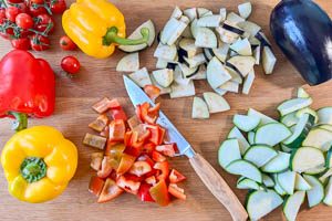 Gem&uuml;se waschen, putzen, entkernen und schneiden