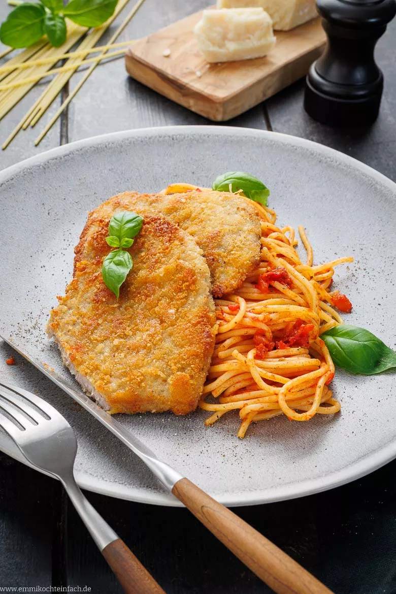 Piccata Milanese mit knuspriger Parmesan-Kruste