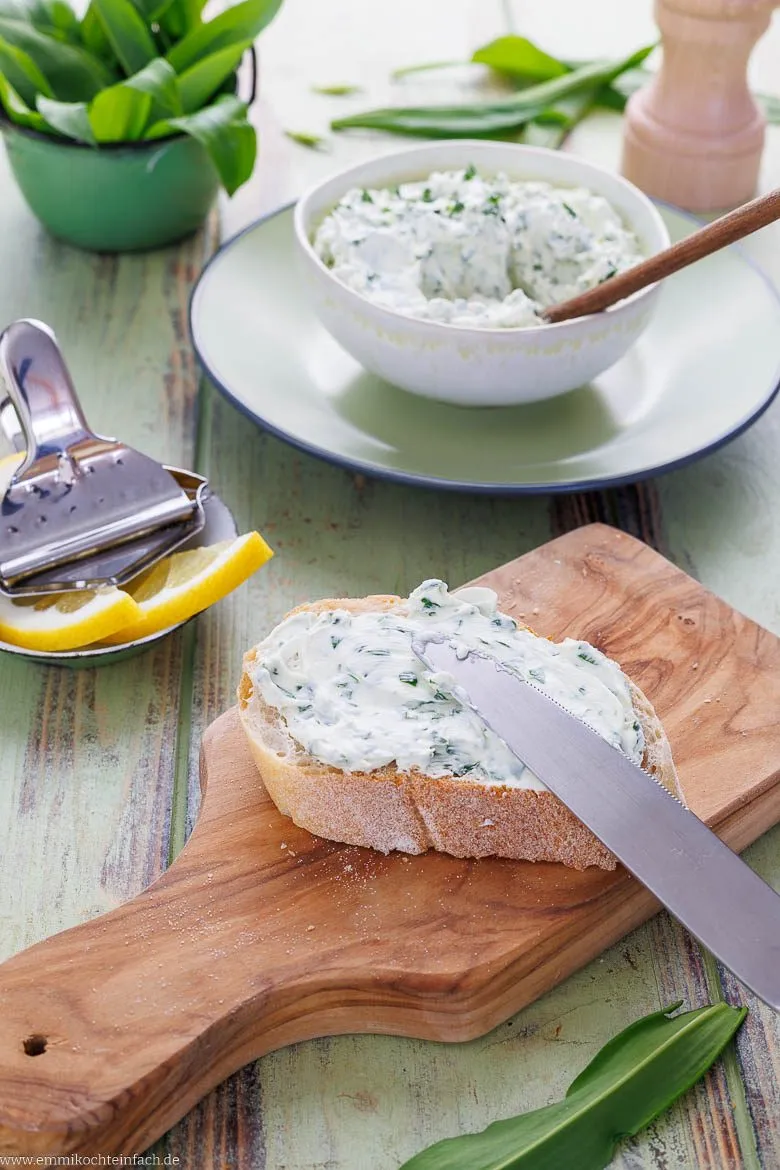 B&auml;rlauch-Dip mit Frischk&auml;se