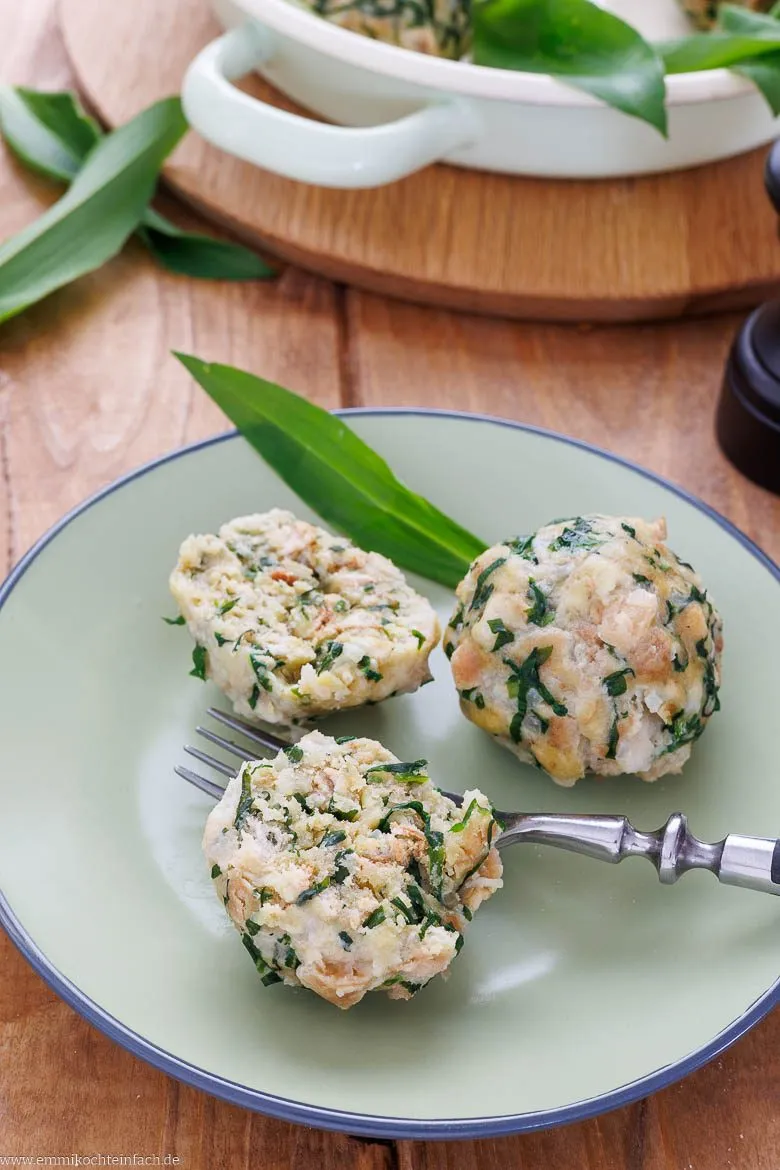 Kn&ouml;del mit B&auml;rlauch verfeinert