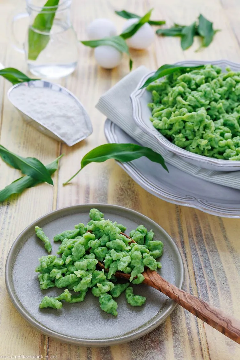 Sp&auml;tzle mit B&auml;rlauch