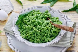 B&auml;rlauchsp&auml;tzle frisch servieren