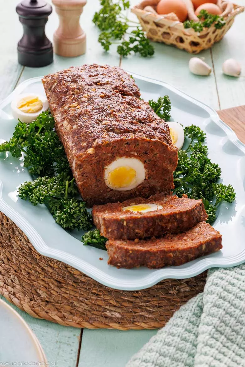 Falscher Hase mit Ei