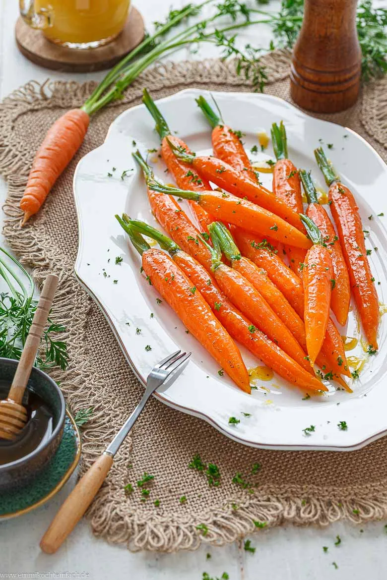 M&ouml;hrchen mit Butter-Honig-Glasur