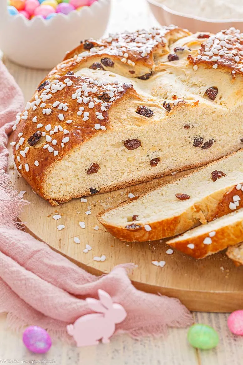Osterbrot f&uuml;r das Osterfr&uuml;hst&uuml;ck oder den Oster-Brunch