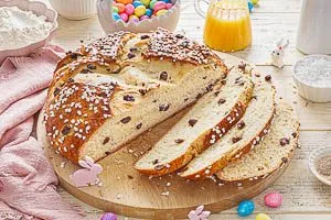 Fertig ist dein weiches und leckeres Osterbrot