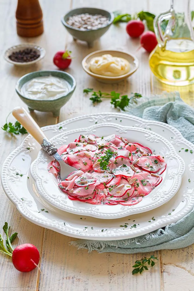 Radieschensalat mit schnellem Dressing selber machen