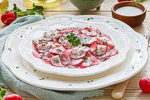 Fertig ist der Radieschensalat!