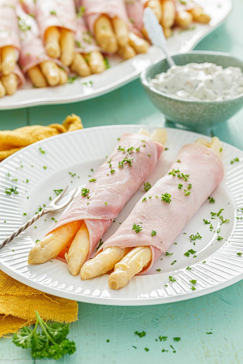 Spargelr&ouml;llchen mit Spargel aus dem Glas