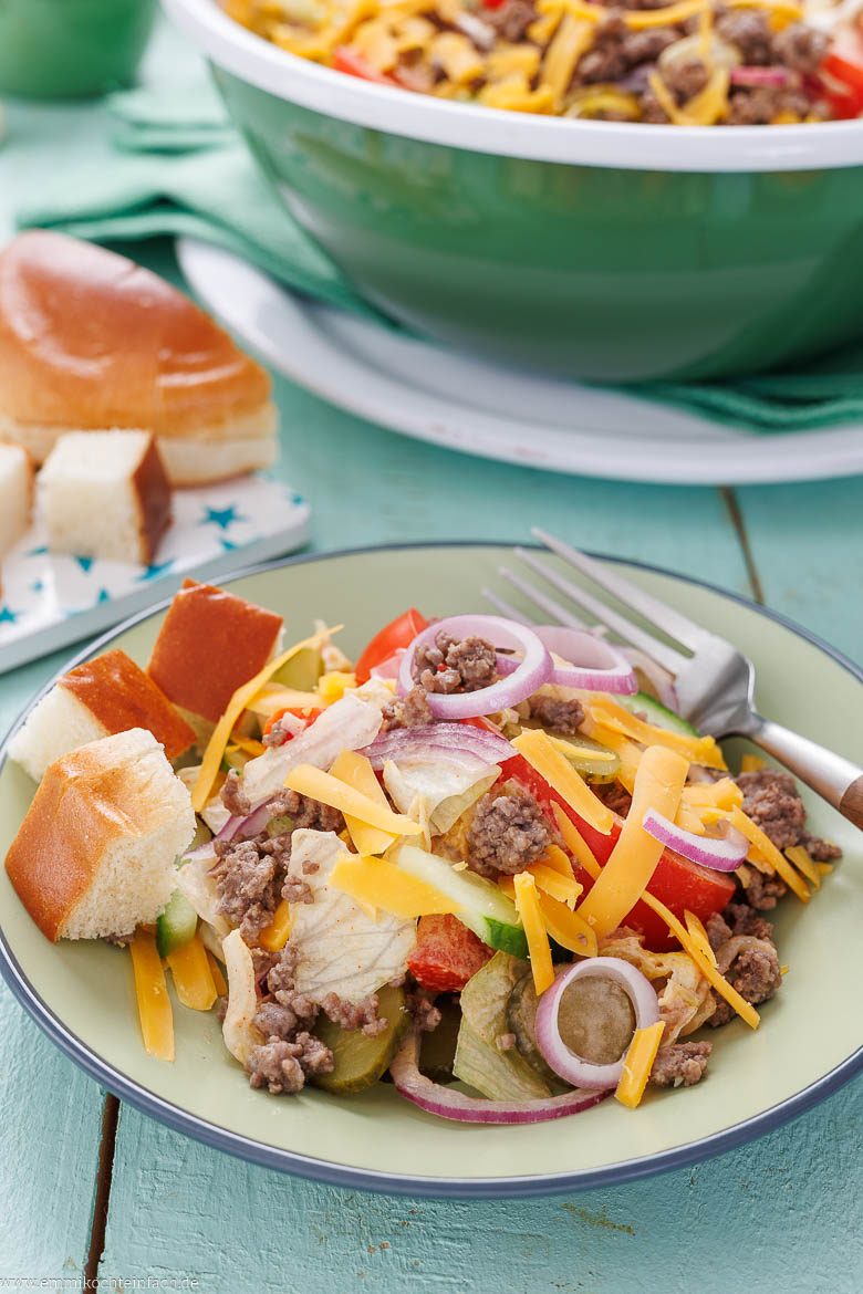 Big Mac Salat vorbereiten, aufbewahren und servieren