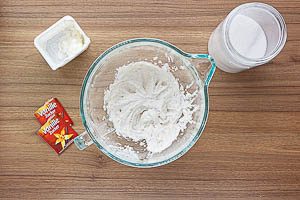 Quark und Vanillezucker vermengen