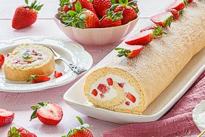 Fertig ist die Biskuitrolle!