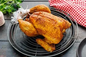 Fertig ist dein knuspriges Brath&auml;hnchen aus dem Ofen