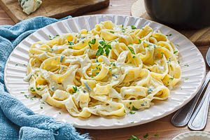 Fertig ist die Gogonzolasauce!