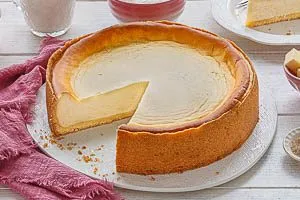 Fertig ist dein leckerer K&auml;sekuchen