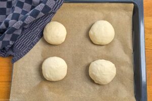 Teiglinge noch einmal ruhen lassen