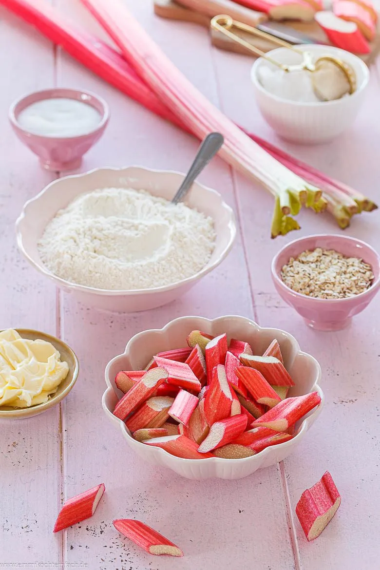 Zutaten f&uuml;r den Rhabarber-Crumble