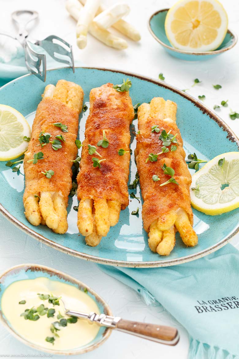 Knuspriges Spargel-Cordon-Bleu mit Schinken und K&auml;se