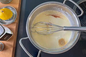 B&eacute;chamelsauce w&uuml;rzen