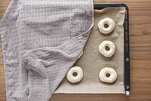 Bagels noch einmal gehen lassen.