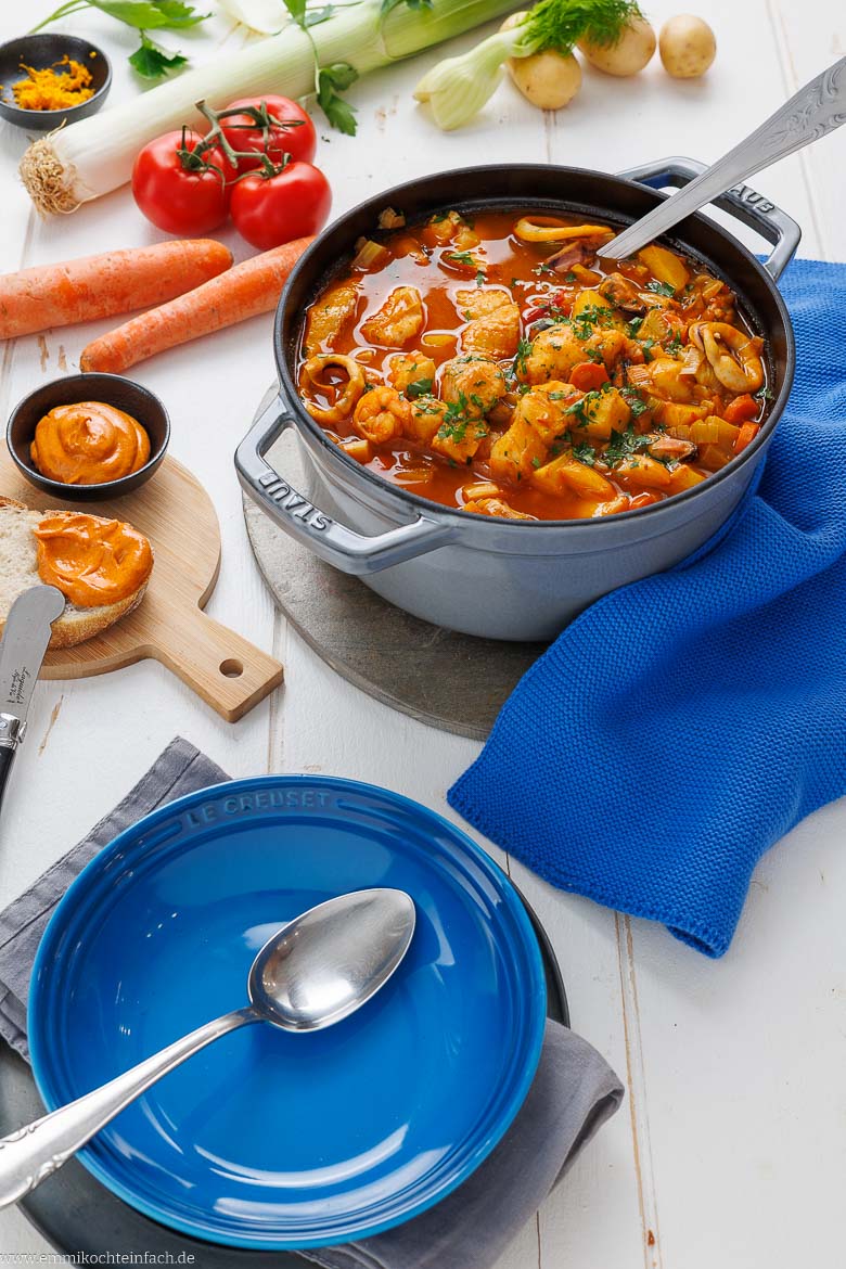 Französische Bouillabaisse mit Rouille und Croutons