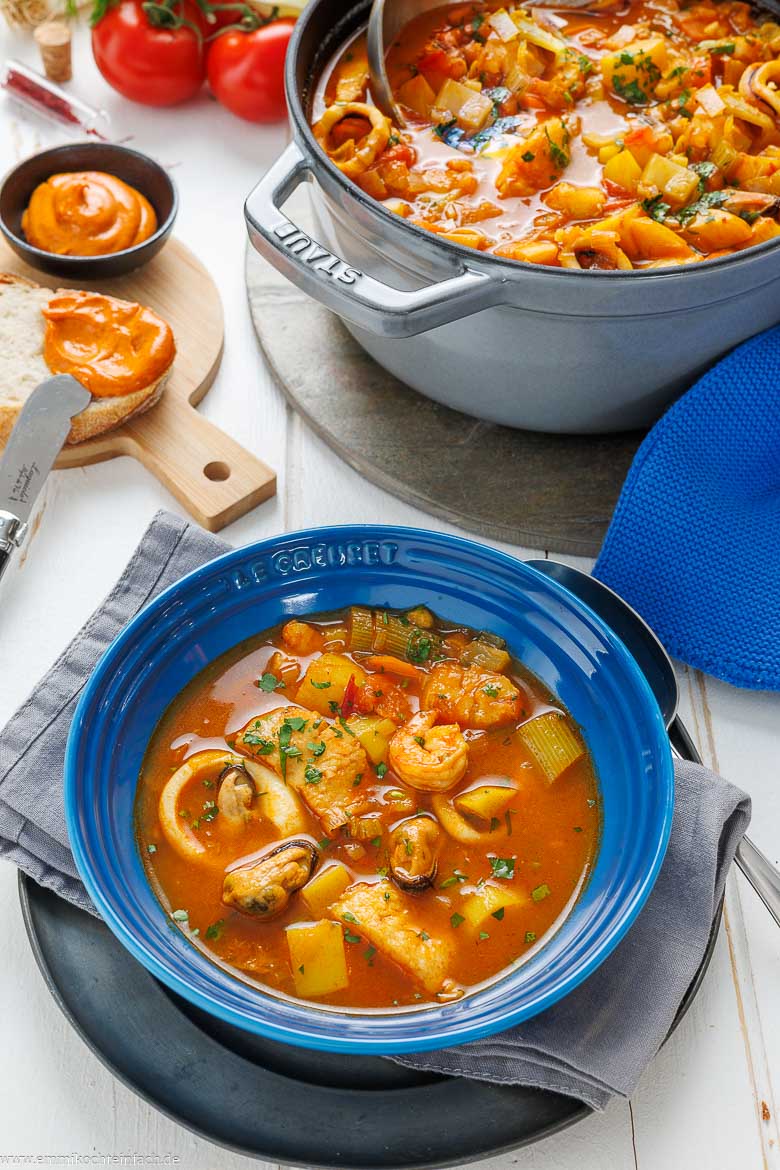 Französische Bouillabaisse mit Rouille und Croutons