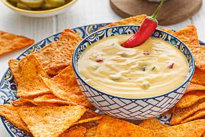Fertig ist deine Chili-Cheese-Sauce