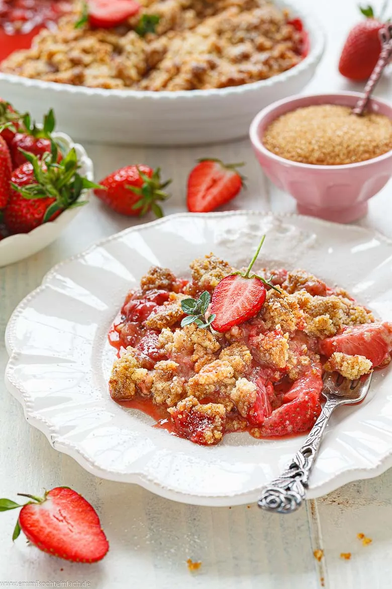 Erdbeer-Crumble aus der Auflaufform selber machen