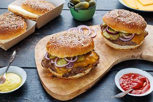 Fertig sind deine leckeren Smash Burger