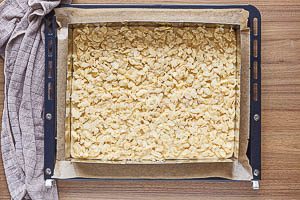 Kuchen in den Ofen geben bis er goldbraun ist