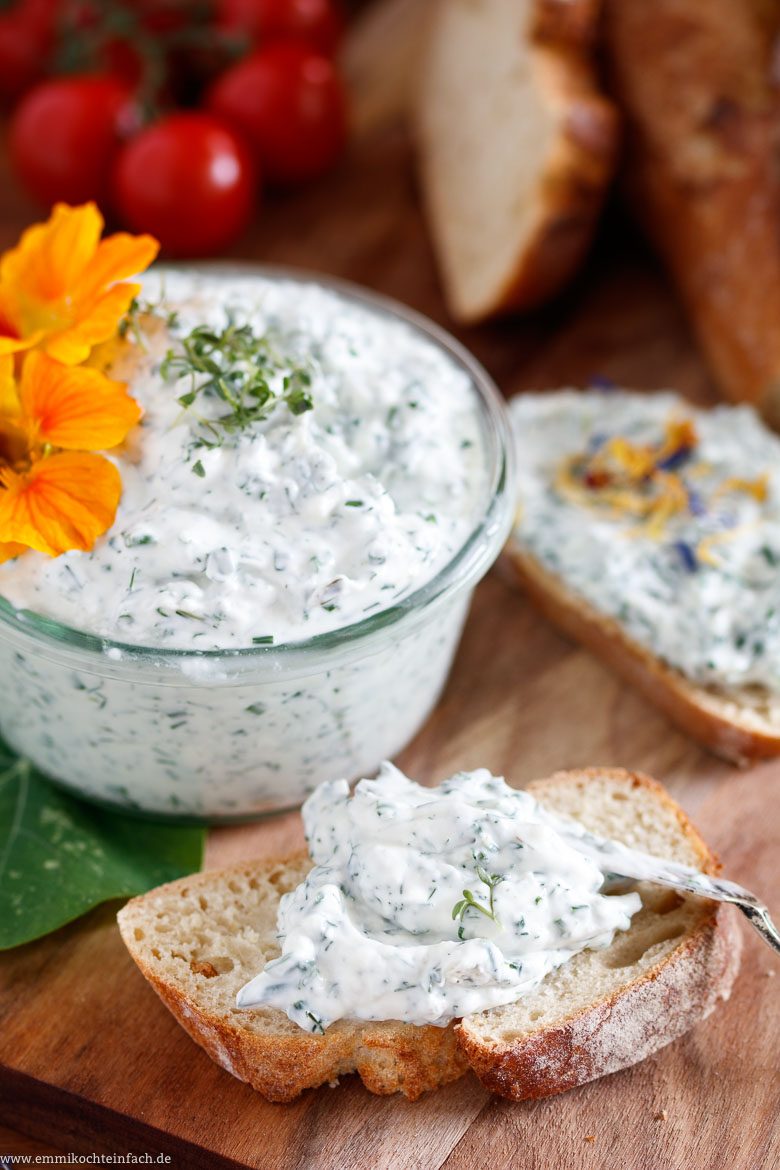 Kr&auml;uterquark mit frischen Kr&auml;utern