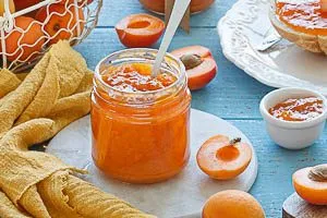 Fertig ist die Aprikosenmarmelade!