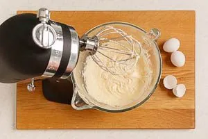 Eier unterr&uuml;hren