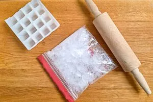 Eisw&uuml;rfel zu Crushed Ice zerkleinern