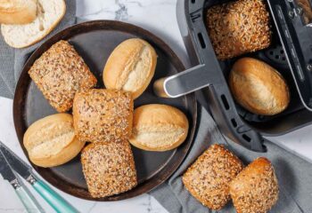 Brötchen im Airfryer aufbacken