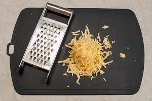 K&auml;se reiben
