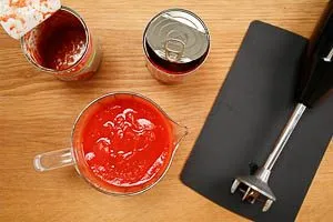 Tomaten aus der Dose p&uuml;rieren