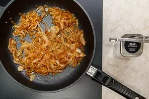 Mit Salz w&uuml;rzen und hei&szlig; servieren