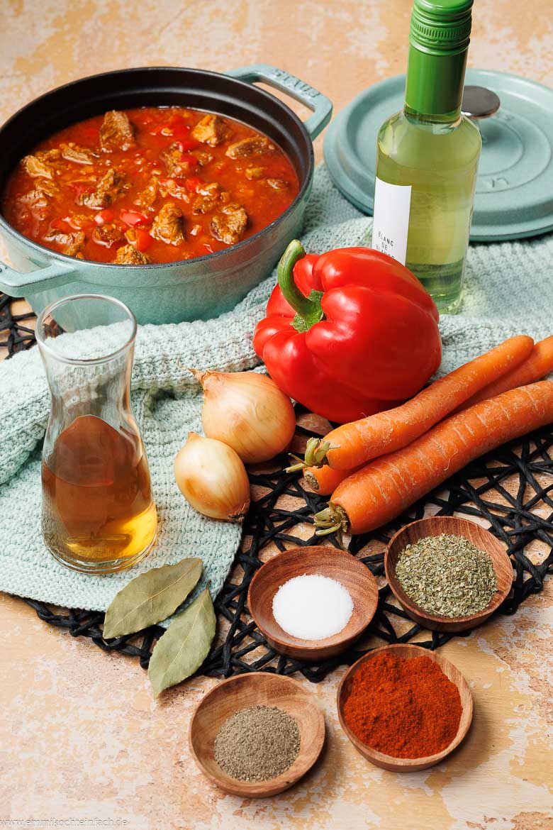 Zutaten f&uuml;r deftiges Putengulasch
