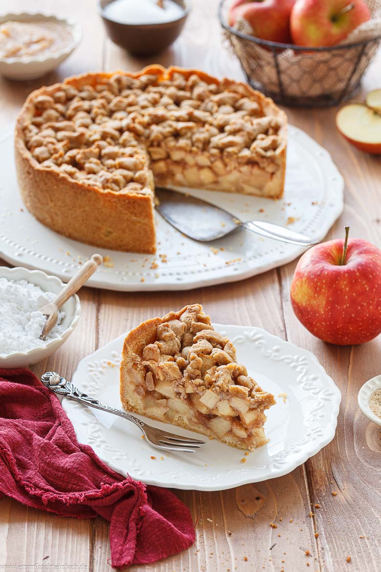 Veganer Apfelkuchen mit Zimtstreuseln