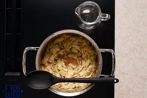 Restliche Br&uuml;he zugeben.