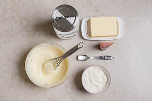 Frischk&auml;se-Frosting anr&uuml;hren