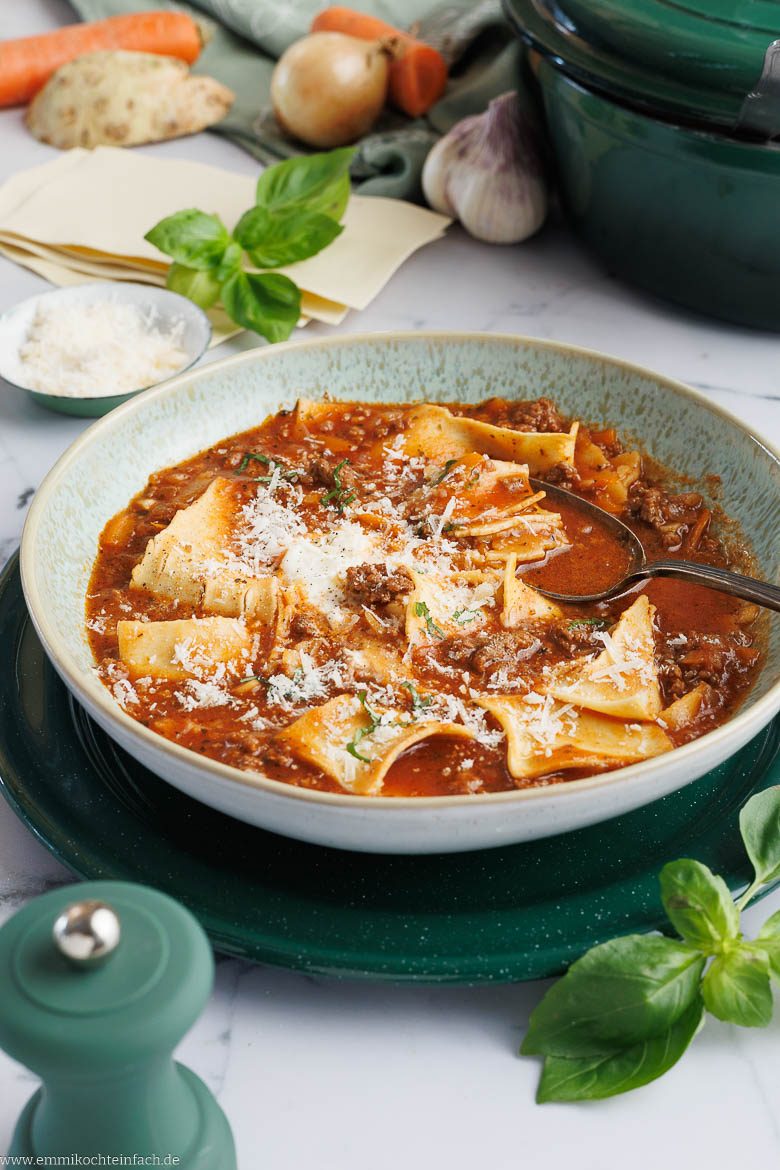 Vorkochen, einfrieren, servieren der Lasagnesuppe