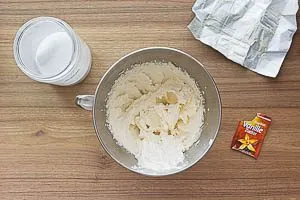 Butter, Zucker und Vanillezucker verr&uuml;hren