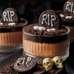 Halloween-Dessert im Glas