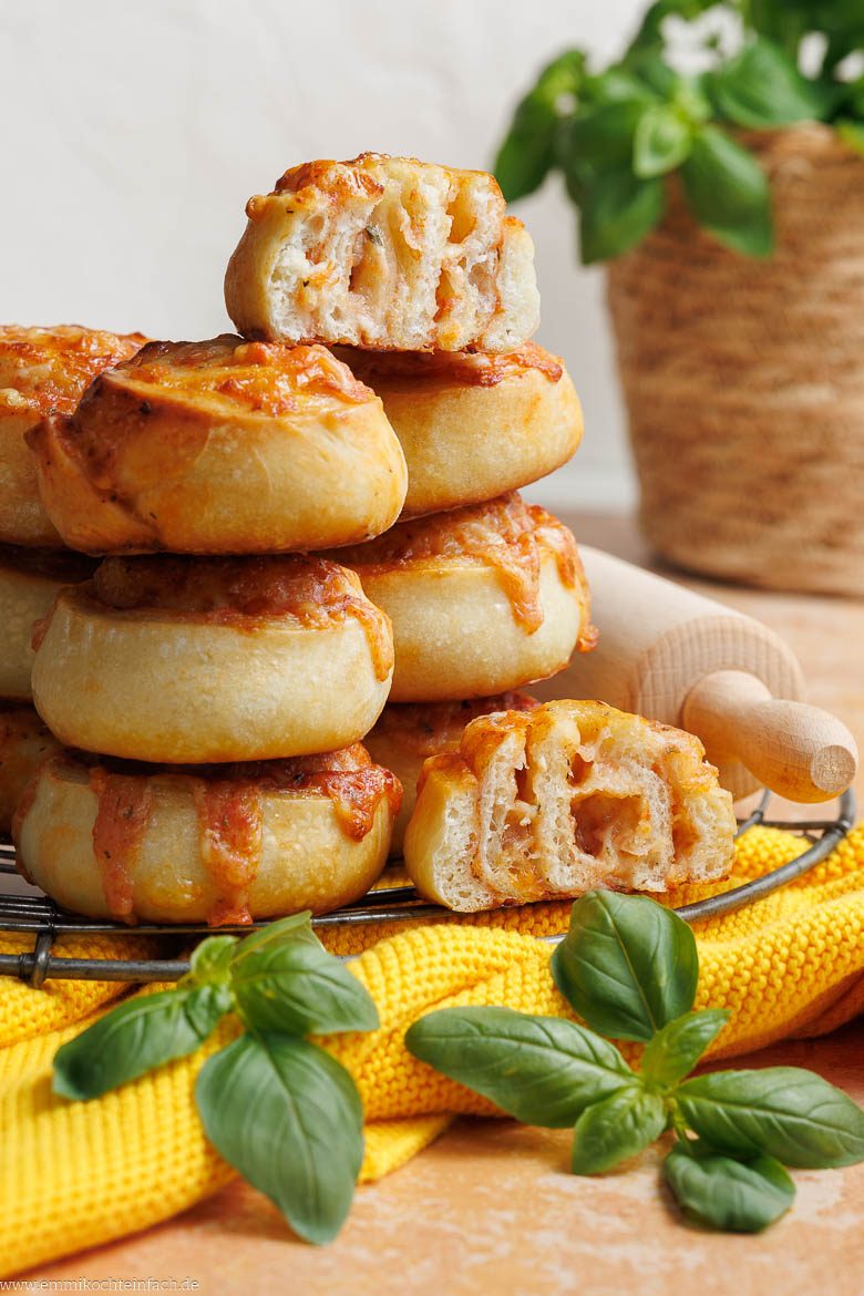 Rezept f&uuml;r Pizzaschnecken mit Fertigteig