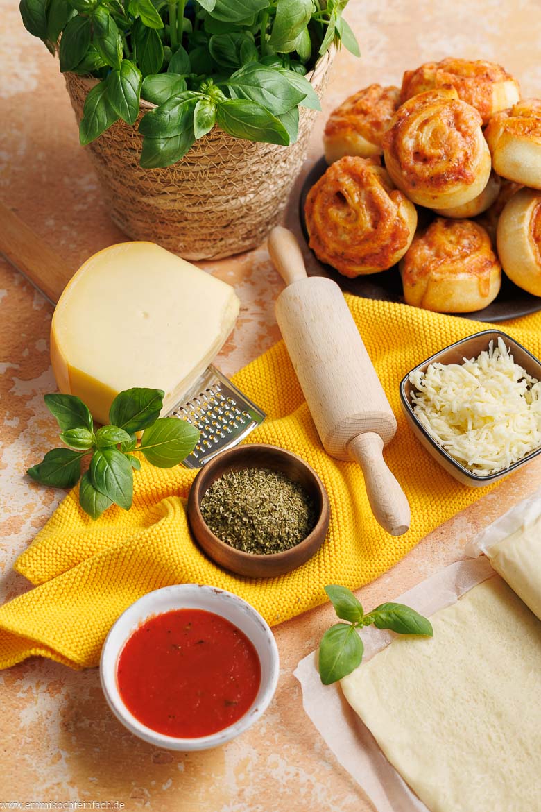 Zutaten f&uuml;r Pizzaschnecken