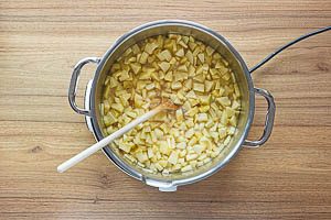 3 bis 5 Minuten sprudelnd kochen