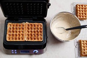 Bananenwaffeln im Eisen ausbacken